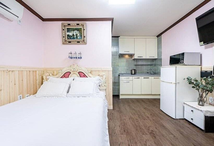 Samcheok Garden Pension