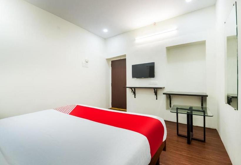 酒店 Oyo 76129 Rk Inn