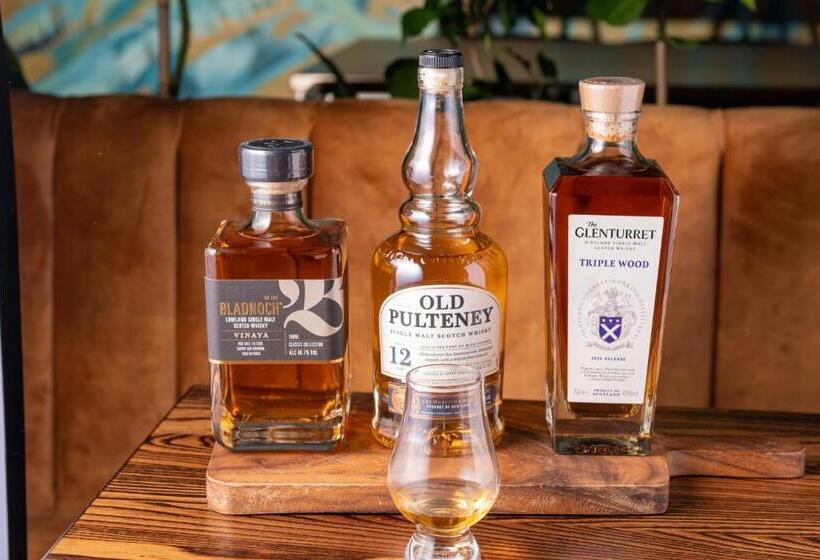 Carnmore Hotel Christchurch