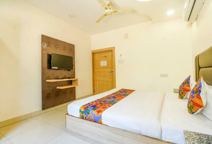 Fabhotel Royal Aanandam