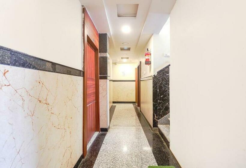 Fabhotel Royal Aanandam