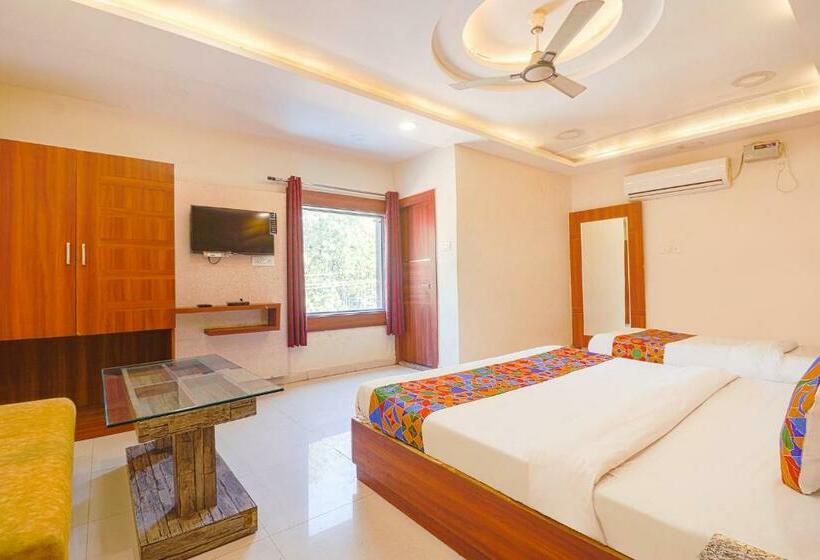 Fabhotel Royal Aanandam