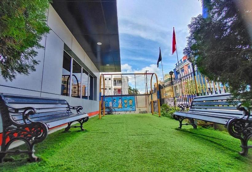 בית מלון כפרי New Classic Inn