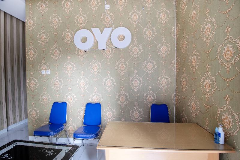 בית מלון כפרי Oyo 3253 Sofia Residence Syariah