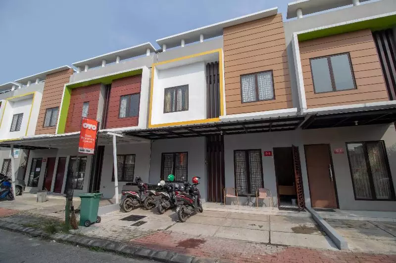 Otel Oyo 3253 Sofia Residence Syariah