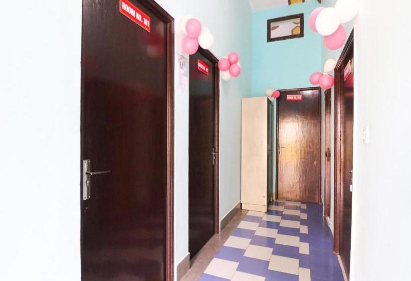 Hotel Oyo 73552 The Nakshatra