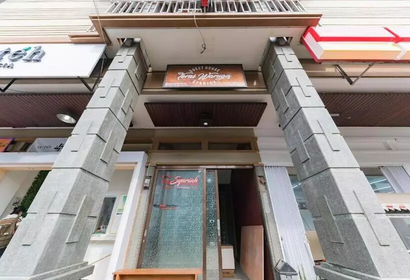 ホテル Reddoorz Syariah Near Politeknik Negeri Bandung Campus