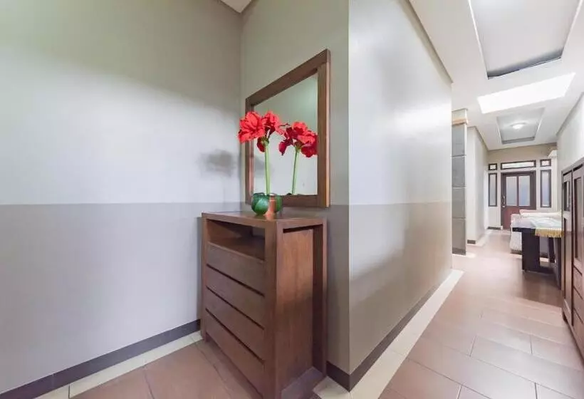 ホテル Reddoorz Syariah Near Politeknik Negeri Bandung Campus