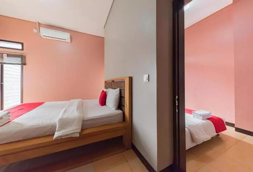 ホテル Reddoorz Syariah Near Politeknik Negeri Bandung Campus