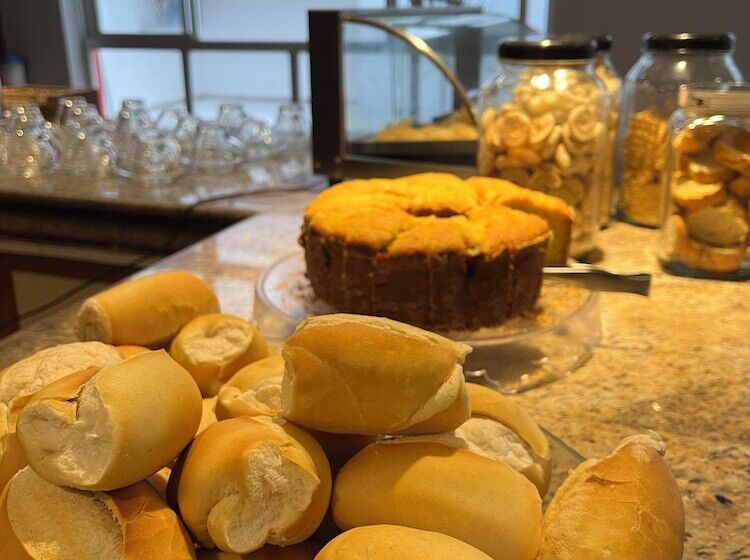 هتل Teófilo Otoni