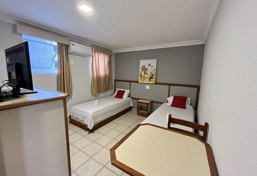 هتل Teófilo Otoni