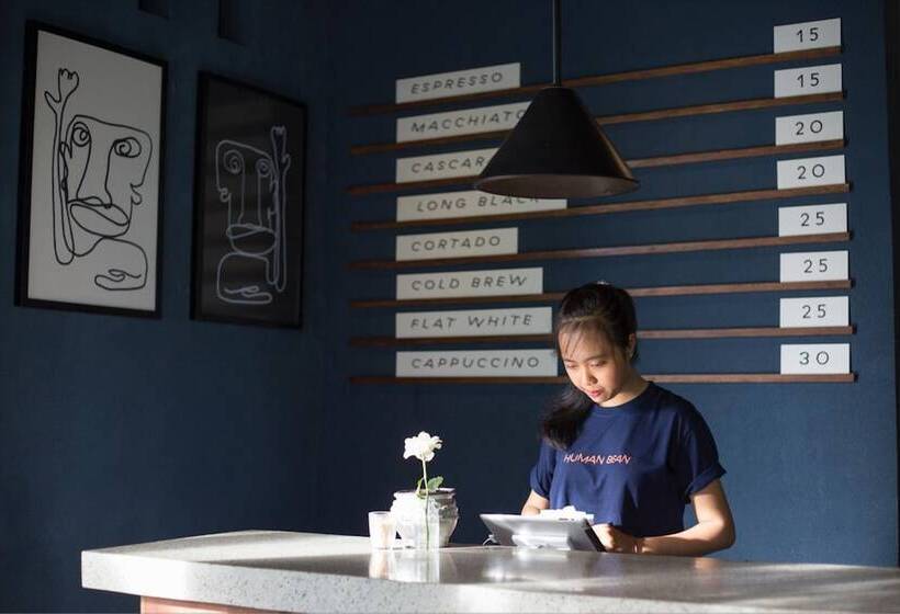 פנסיון Double A House