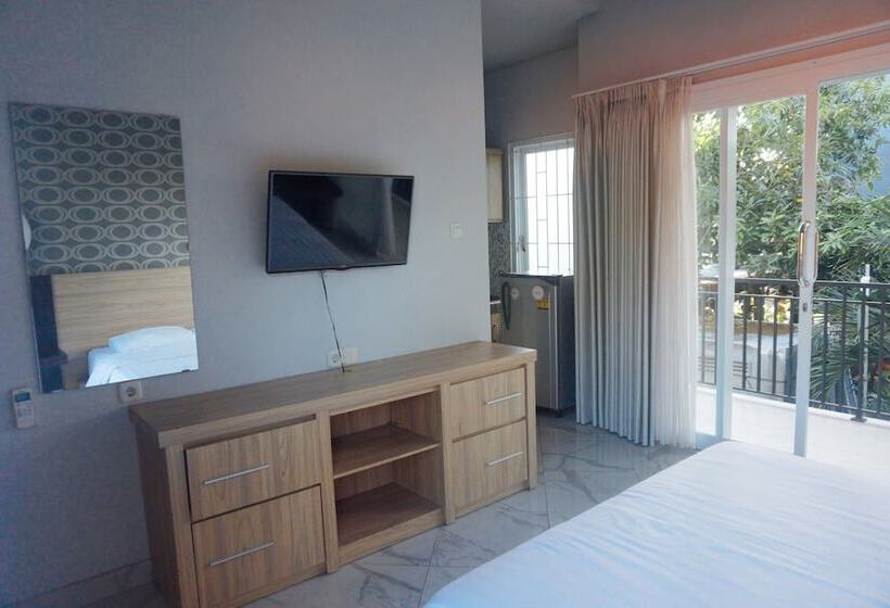 פנסיון Double A House