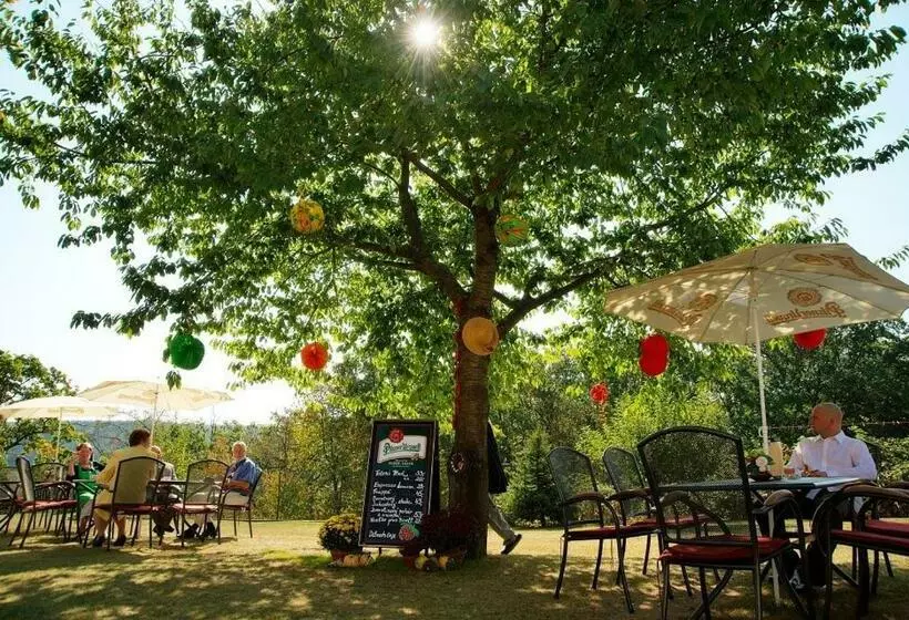 Majatalo Penzion Fousek