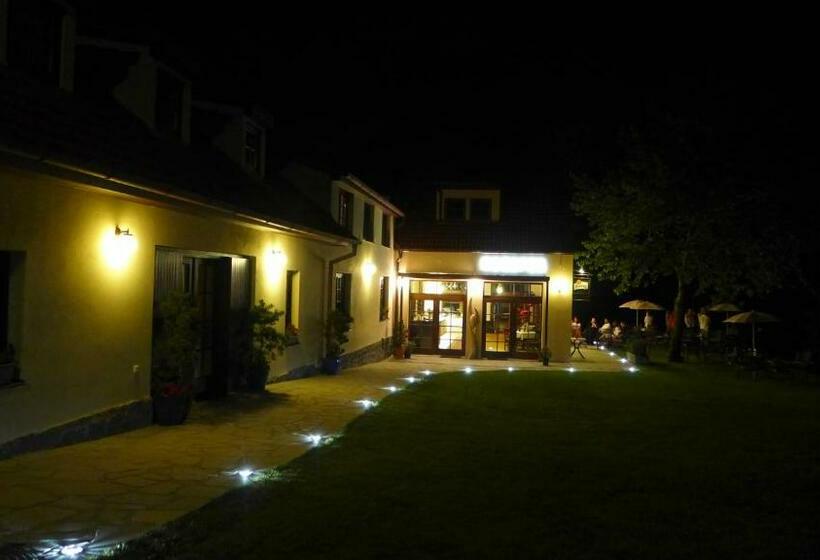 פנסיון Penzion Fousek