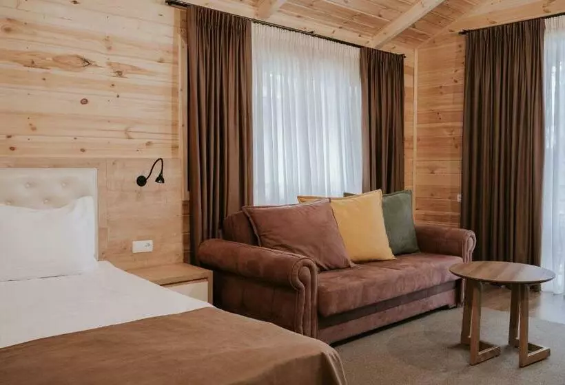 Zuzumbo Resort & Spa