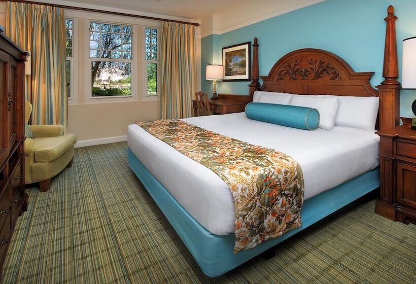 Disney's Saratoga Springs Resort & Spa
