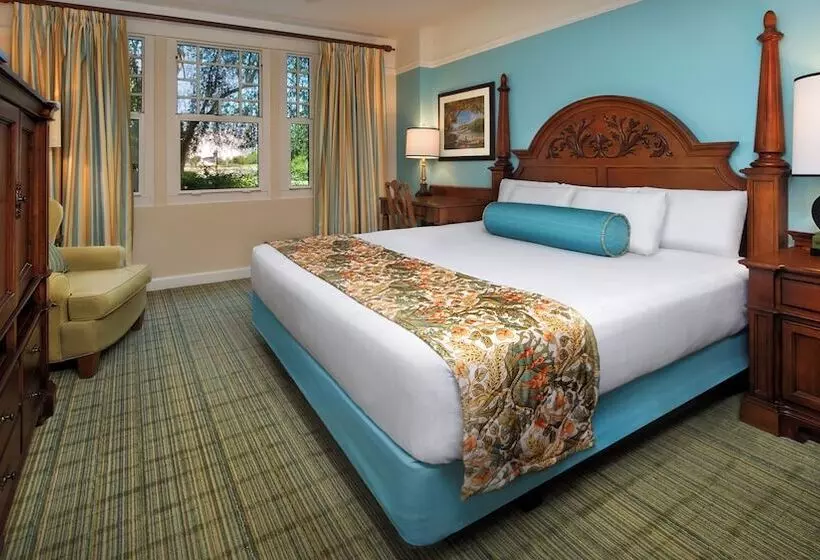 Disney's Saratoga Springs Resort & Spa