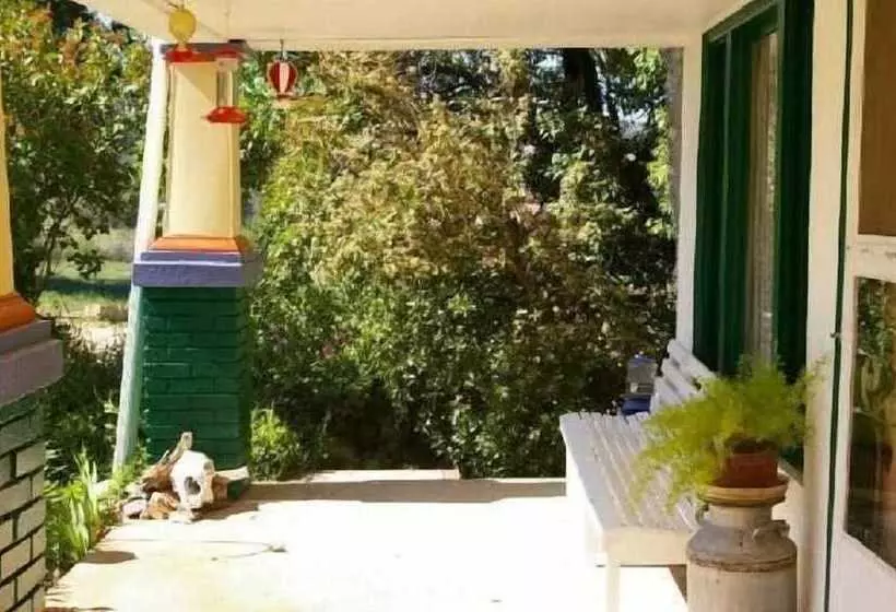 Historic Smith Hotel B&b