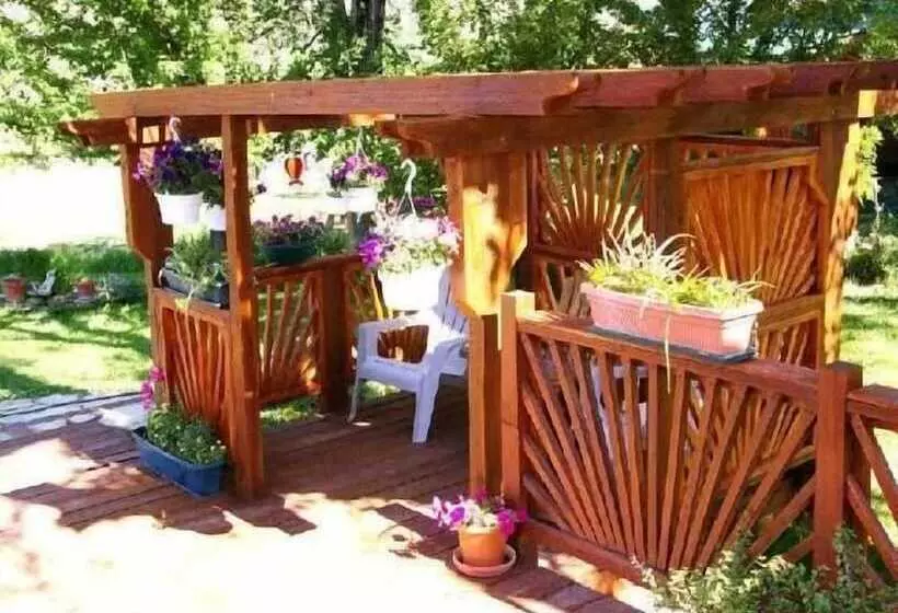 Historic Smith Hotel B&b