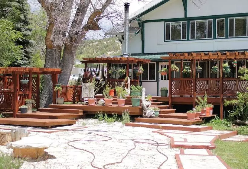 Historic Smith Hotel B&b