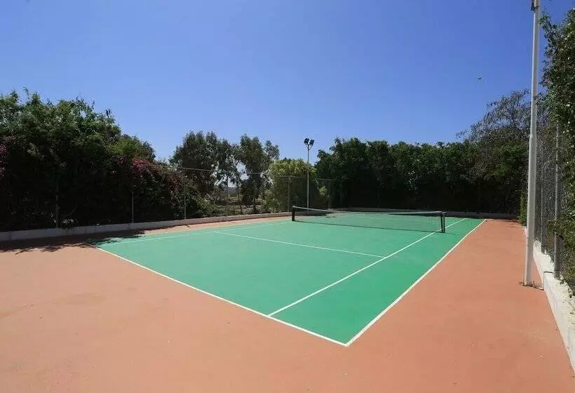 ホテル Kapetanios Aqua Resort