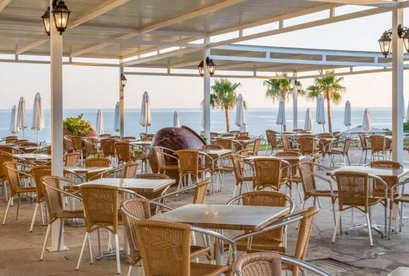 ホテル Kapetanios Aqua Resort