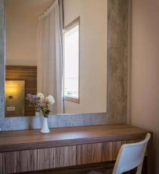 ホテル Kapetanios Aqua Resort