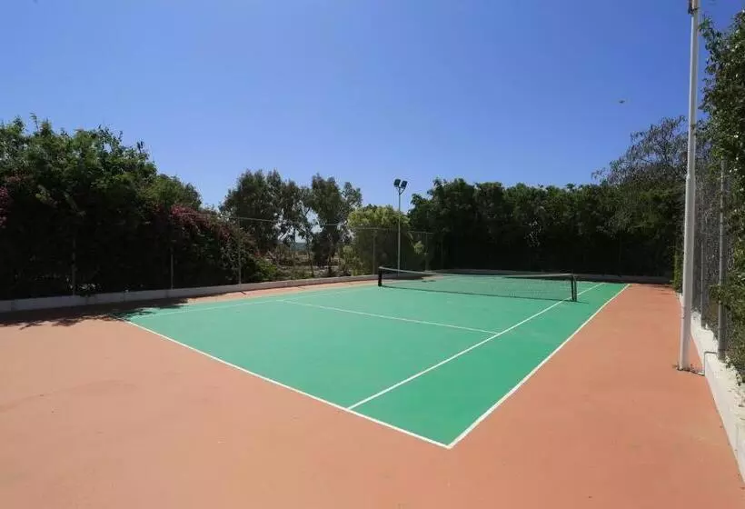 ホテル Kapetanios Aqua Resort