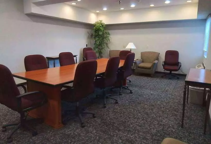 בית מלון כפרי Baymont By Wyndham Moses Lake