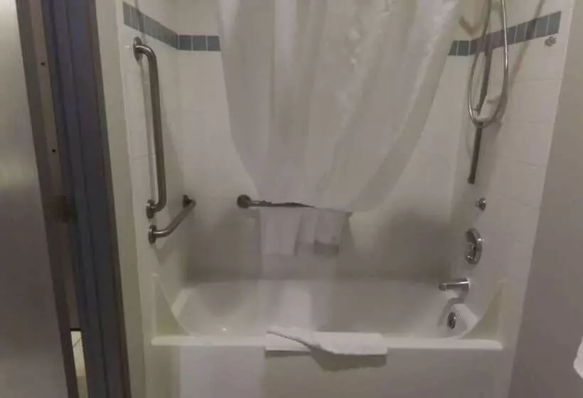 בית מלון כפרי Baymont By Wyndham Moses Lake