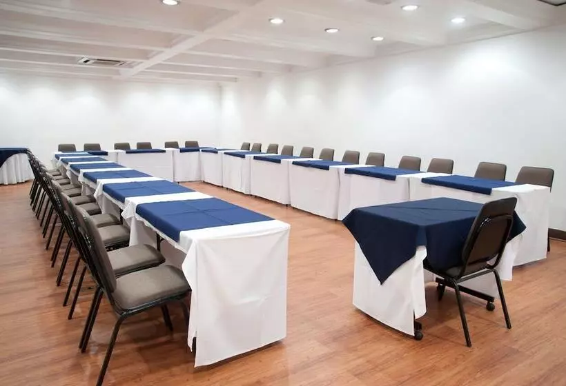 Отель Dan Inn Planalto Sao Paulo