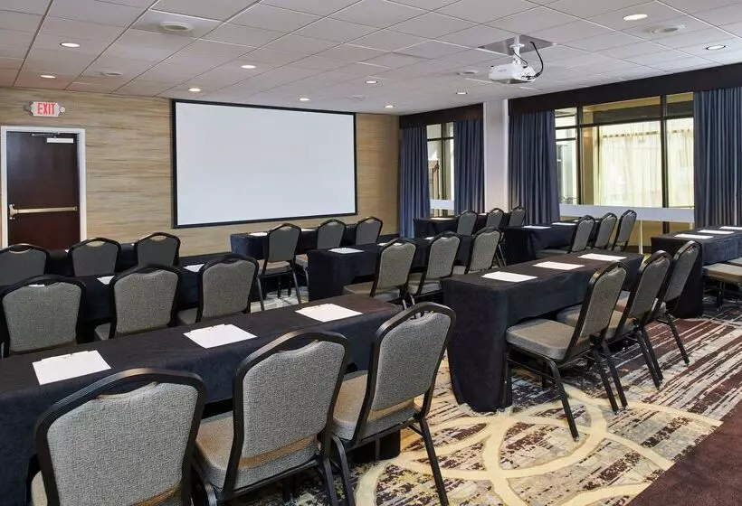 Hotel Doubletree By Hilton Raleigh Crabtree Valley