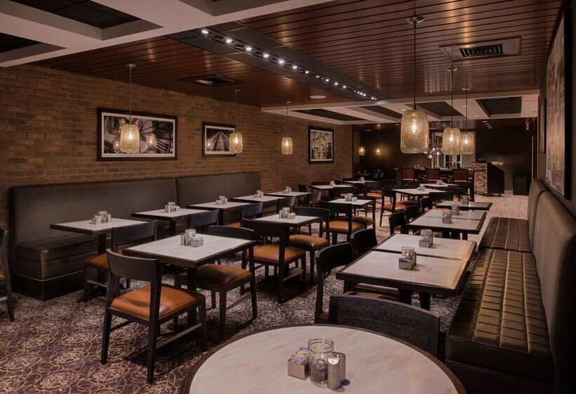 ホテル Doubletree By Hilton Raleigh Crabtree Valley