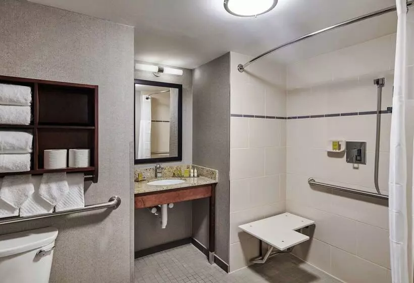 Hotel Doubletree By Hilton Raleigh Crabtree Valley