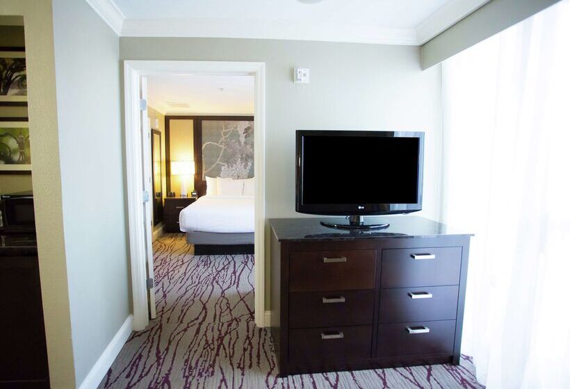 Doubletree By Hilton Hotel Savannah Historic District