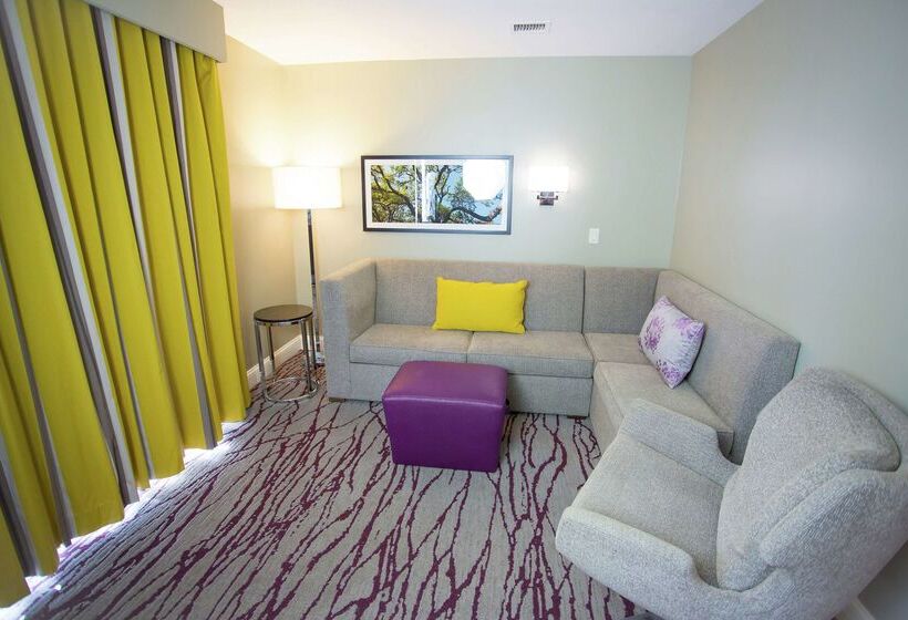 Doubletree By Hilton Hotel Savannah Historic District