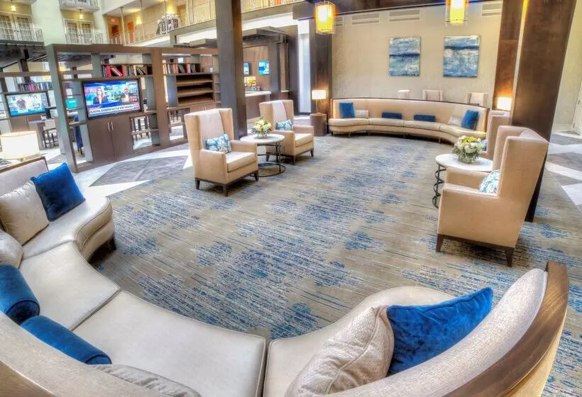 فندق Doubletree Suites By Hilton At The Battery Atlanta