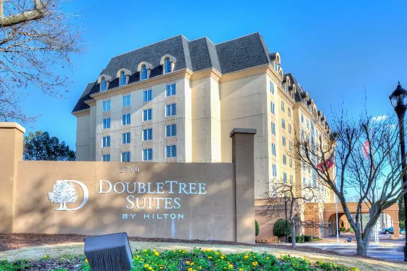 فندق Doubletree Suites By Hilton At The Battery Atlanta