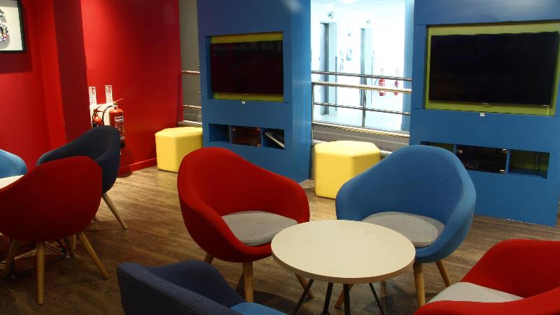 Отель Holiday Inn Express London Stansted Airport, An Ihg