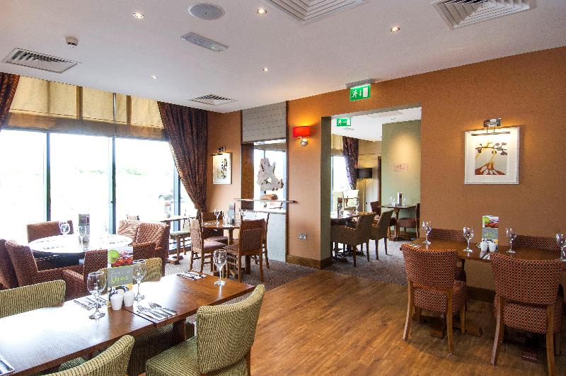 Отель Holiday Inn Express London Stansted Airport, An Ihg