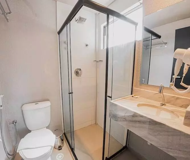 בית מלון כפרי Saint Patrick Grand