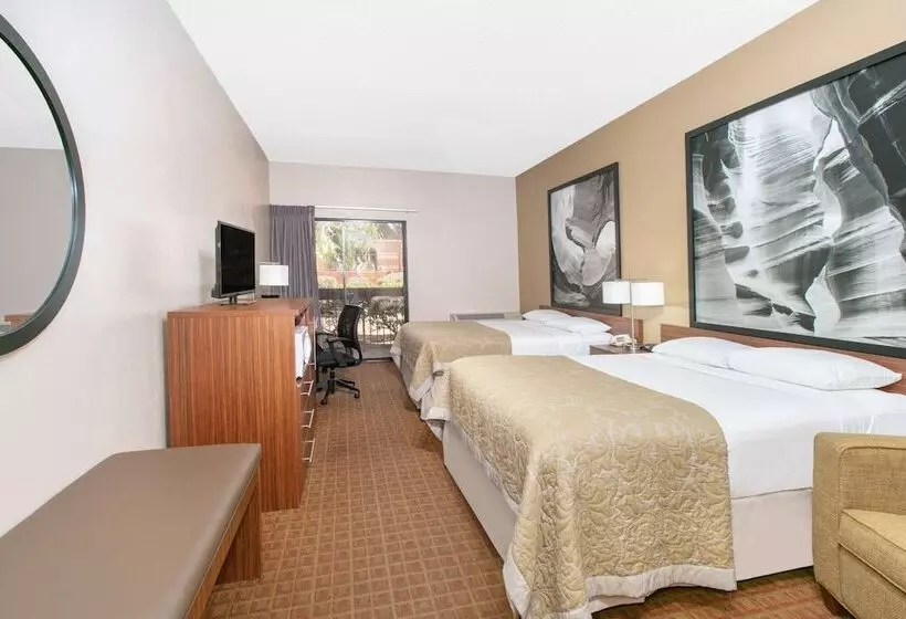 هتل Super 8 By Wyndham Page/lake Powell