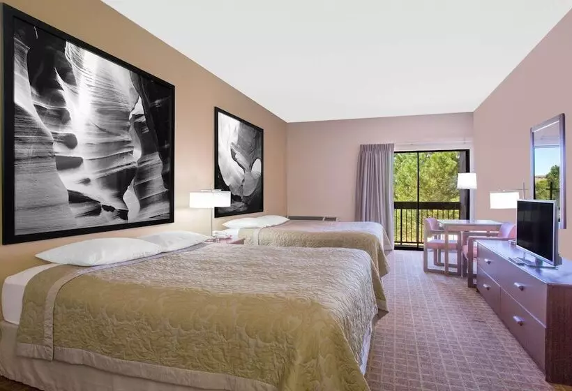 هتل Super 8 By Wyndham Page/lake Powell