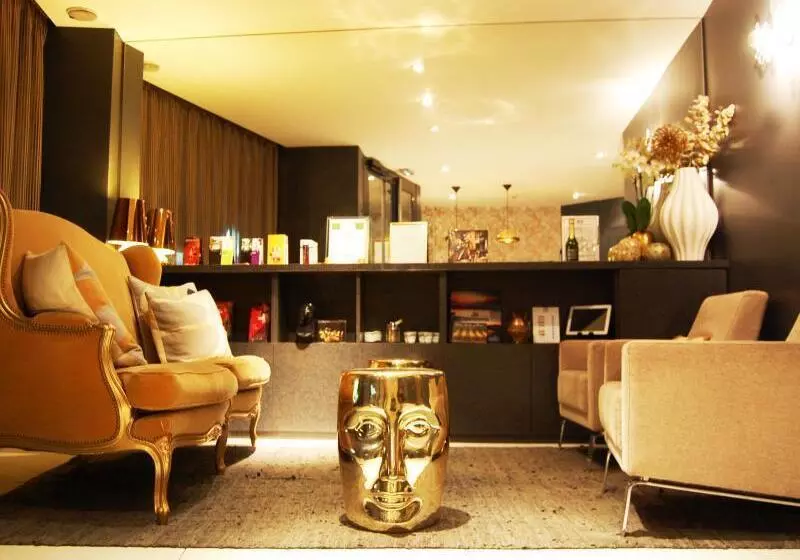 ホテル Villa Des Ambassadeurs