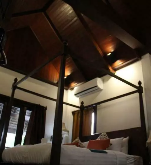 هتل Alana Luang Prabang