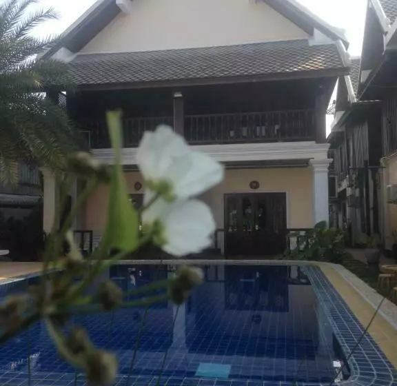 هتل Alana Luang Prabang