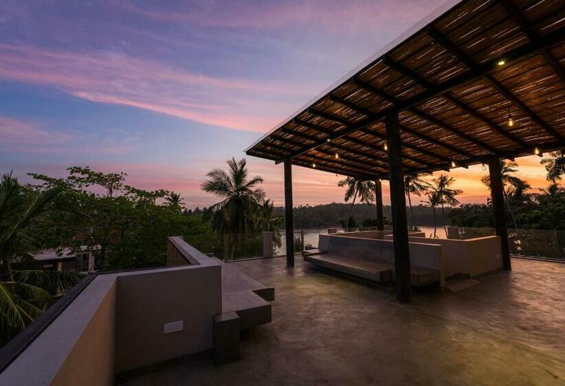 בית מלון כפרי Bombora Hiriketiya