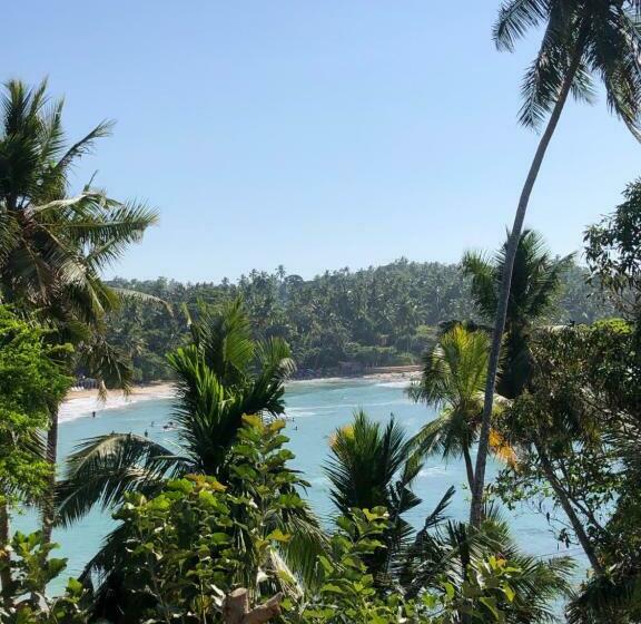 בית מלון כפרי Bombora Hiriketiya