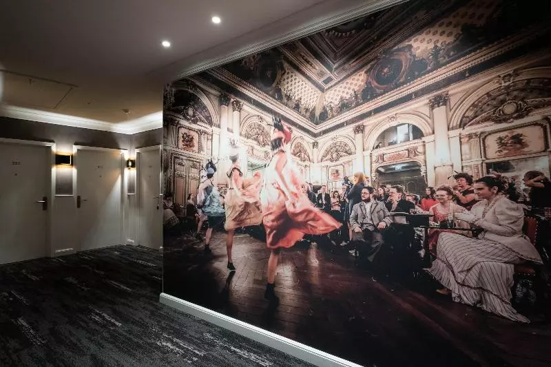 هتل Du Théâtre